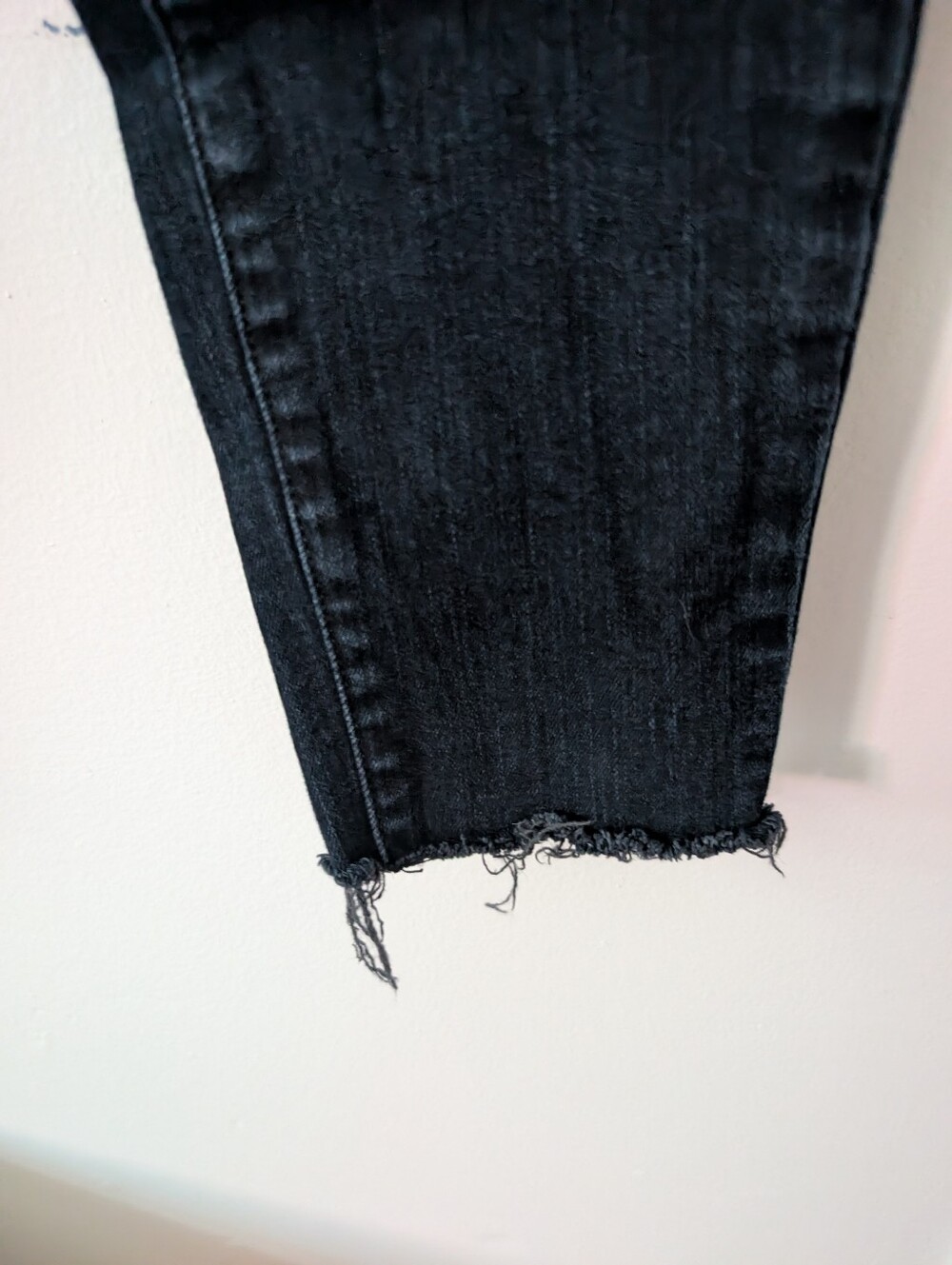 J Brand Black Denim Mid Rise Distressed Cropped Skinny Jeans Size 26 - Picture 6 of 9